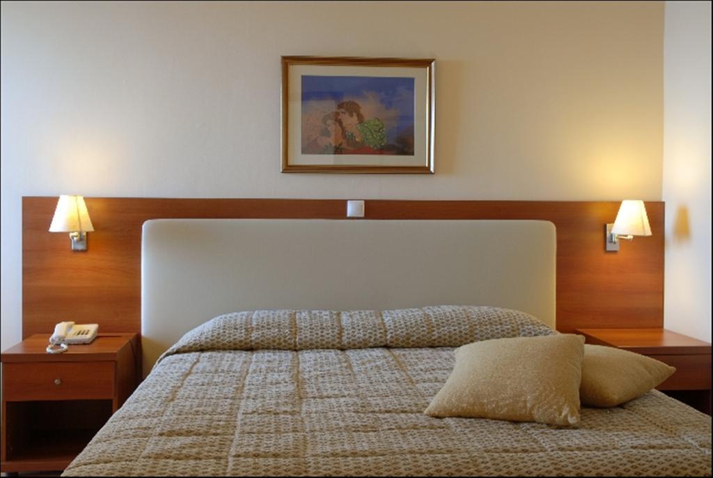 Hotel Nissaki Beach Nisaki  Habitación foto